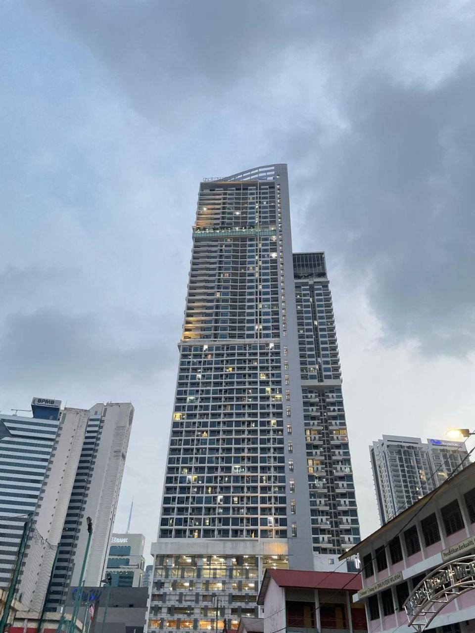 At Colony And Luxe Infinitum Klcc * Kuala Lumpur