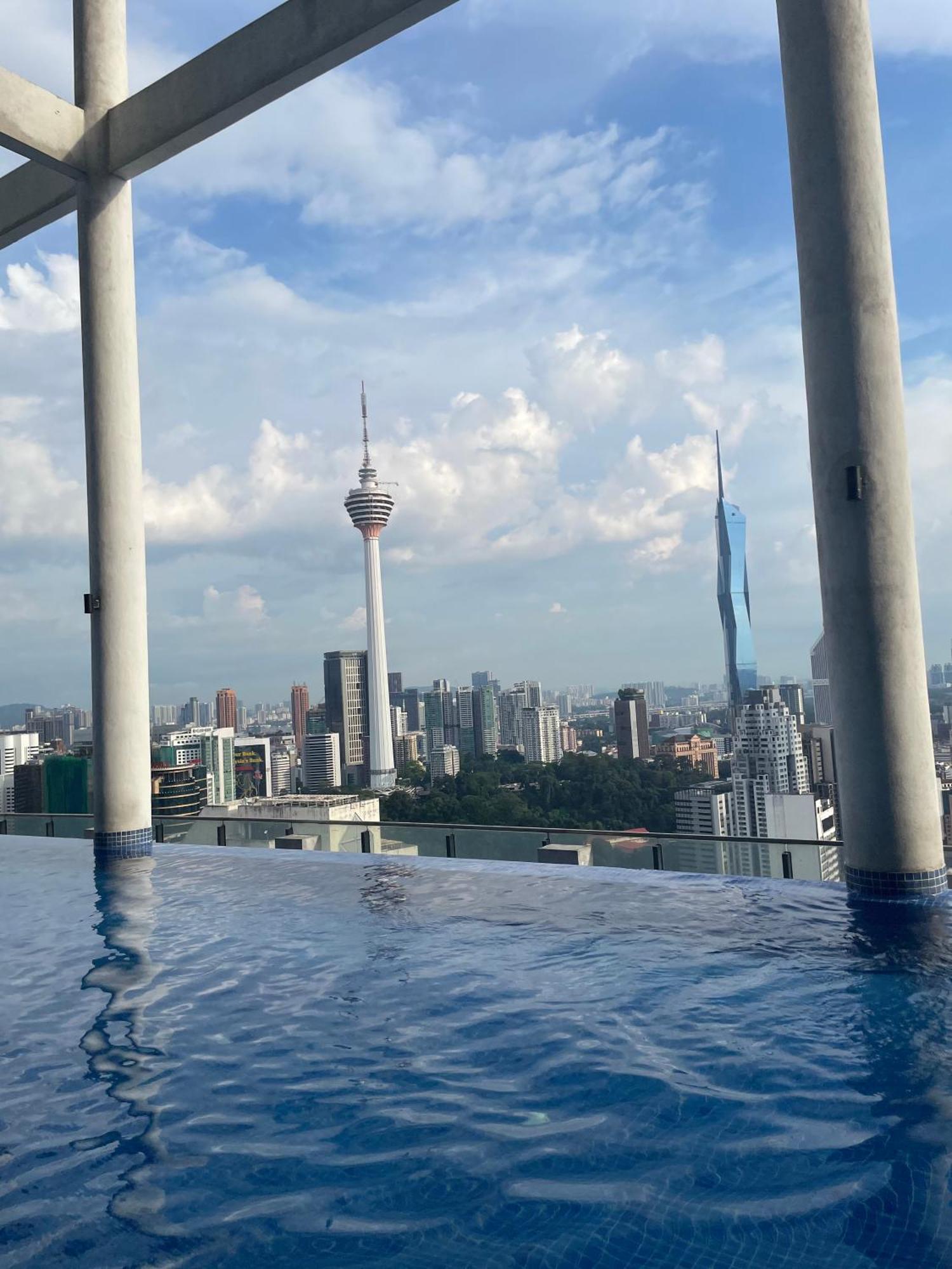 At Colony And Luxe Infinitum Klcc Kuala Lumpur