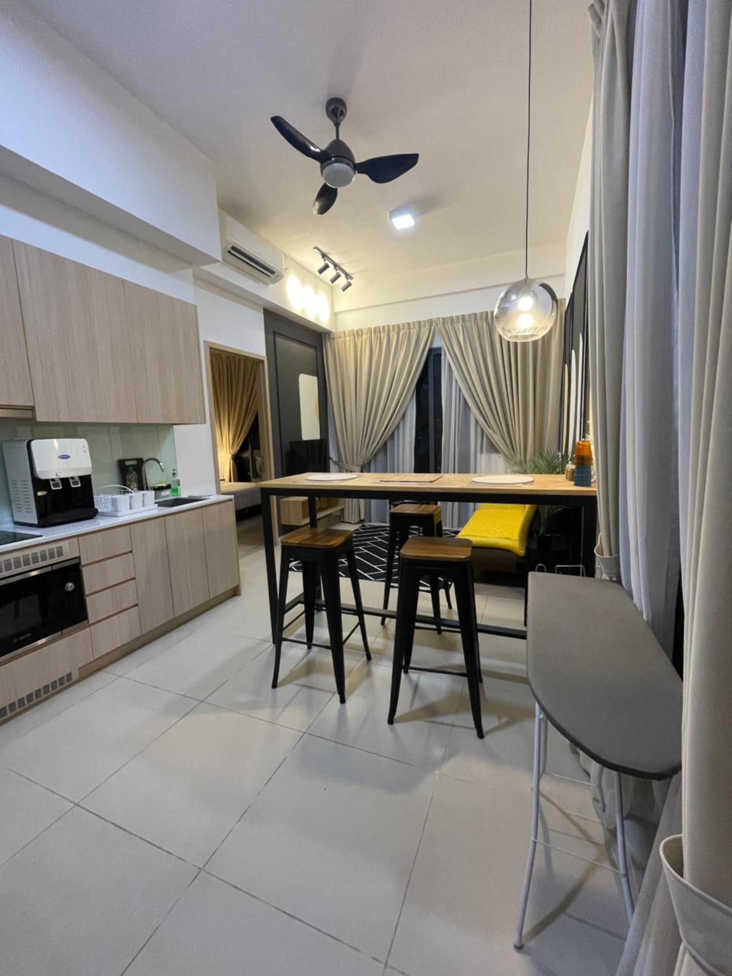 The Luxe Klcc By Homestay Apartment